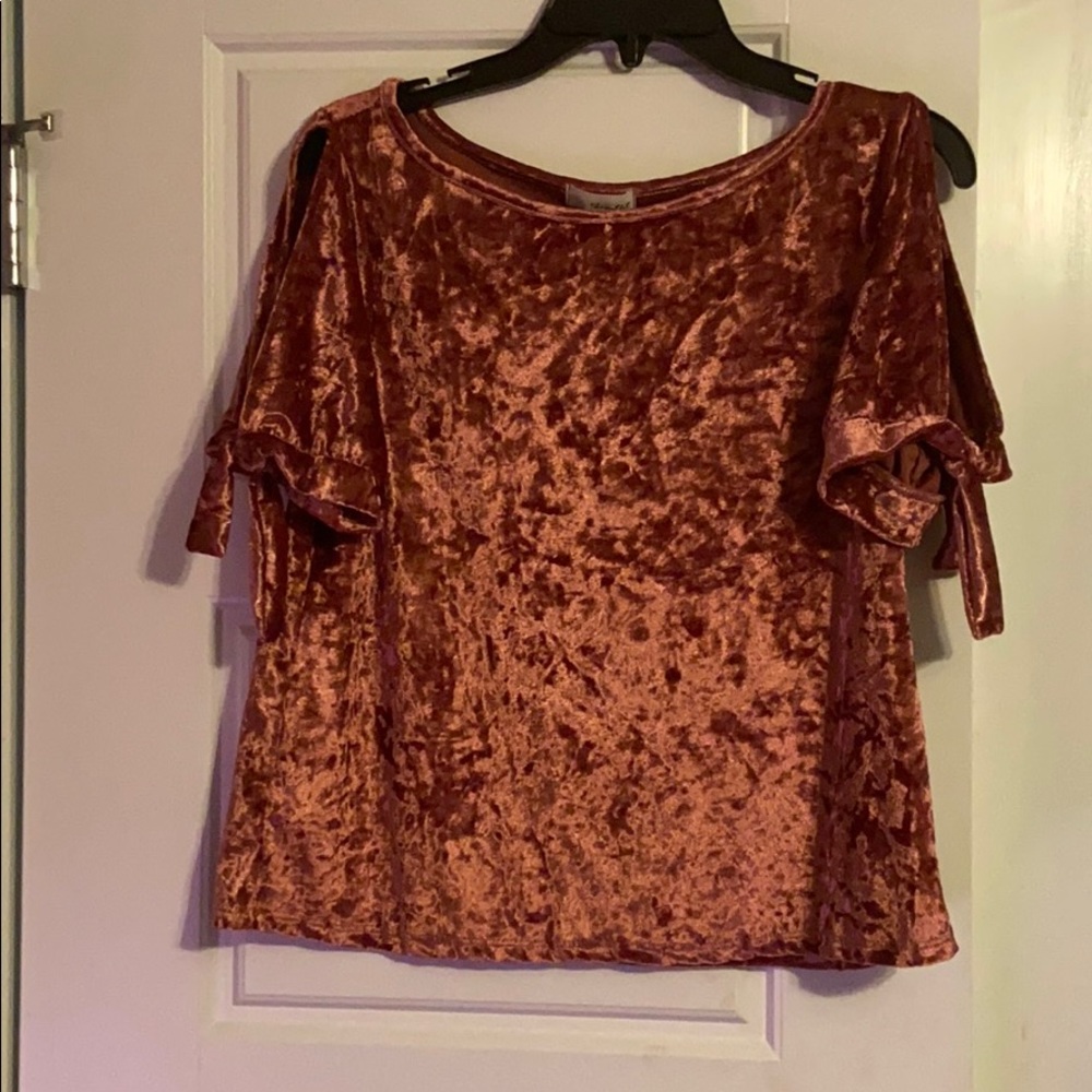 rose gold velvet blouse (w slits im shoulders)